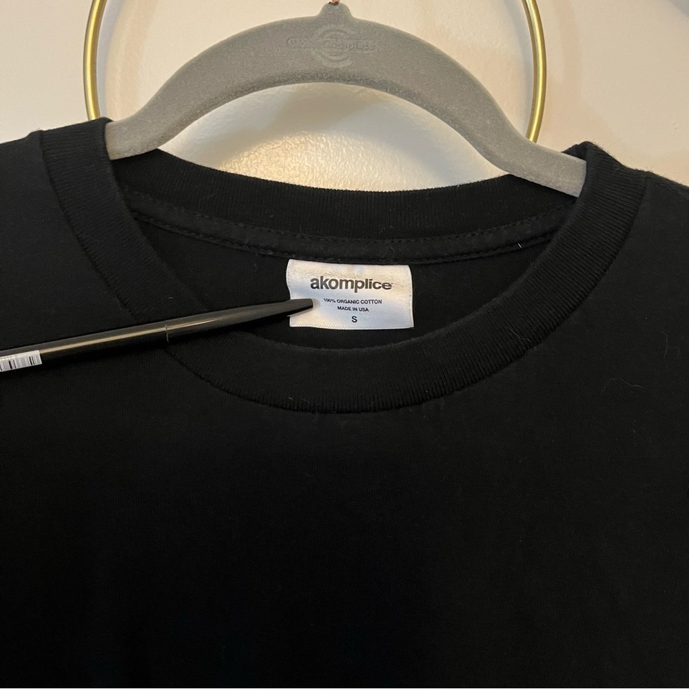 Akomplice Graphic Tee - Picture 3 of 3
